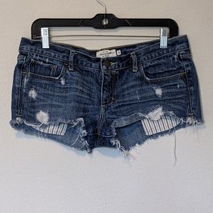 Abercrombie & Fitch | Distressed cut offs | Size 6